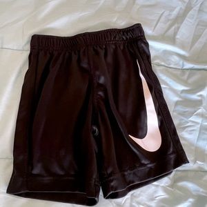 Boys Nike shorts. Size xs (4-5)